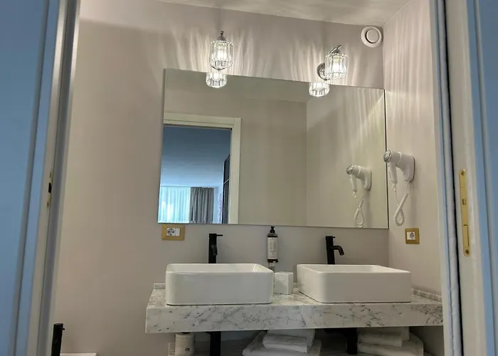 ベッド・アンド・ブレックファスト Secrete