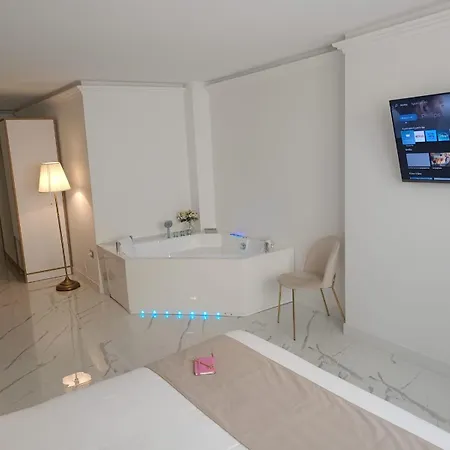 Bed & Breakfast Secrete 4*